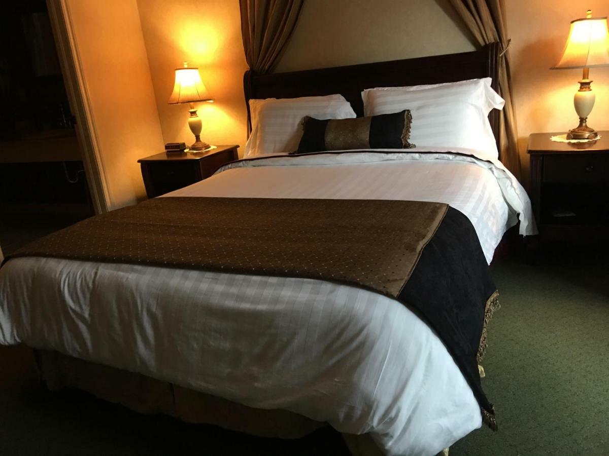 Auberge Du Manoir Dauth Sainte-Anne-de-la-Perade ภายนอก รูปภาพ