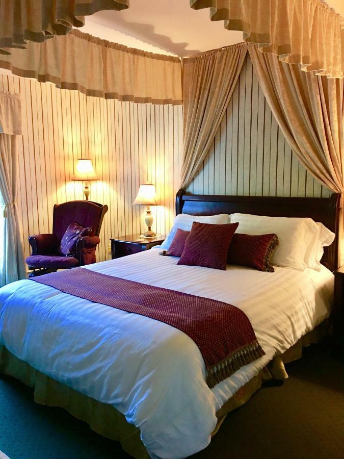 Auberge Du Manoir Dauth Sainte-Anne-de-la-Perade ภายนอก รูปภาพ